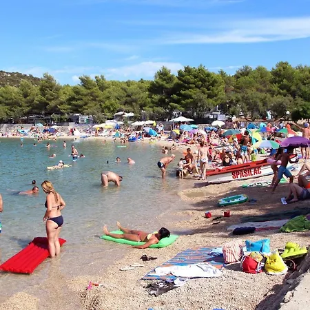 Apartment By The Sea - Murter - 810 Tisno