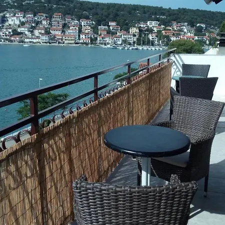 By The Sea - Murter - 810 Apartment Tisno